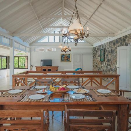 Villa Dinding Batu ซีงาราจา ภายนอก รูปภาพ