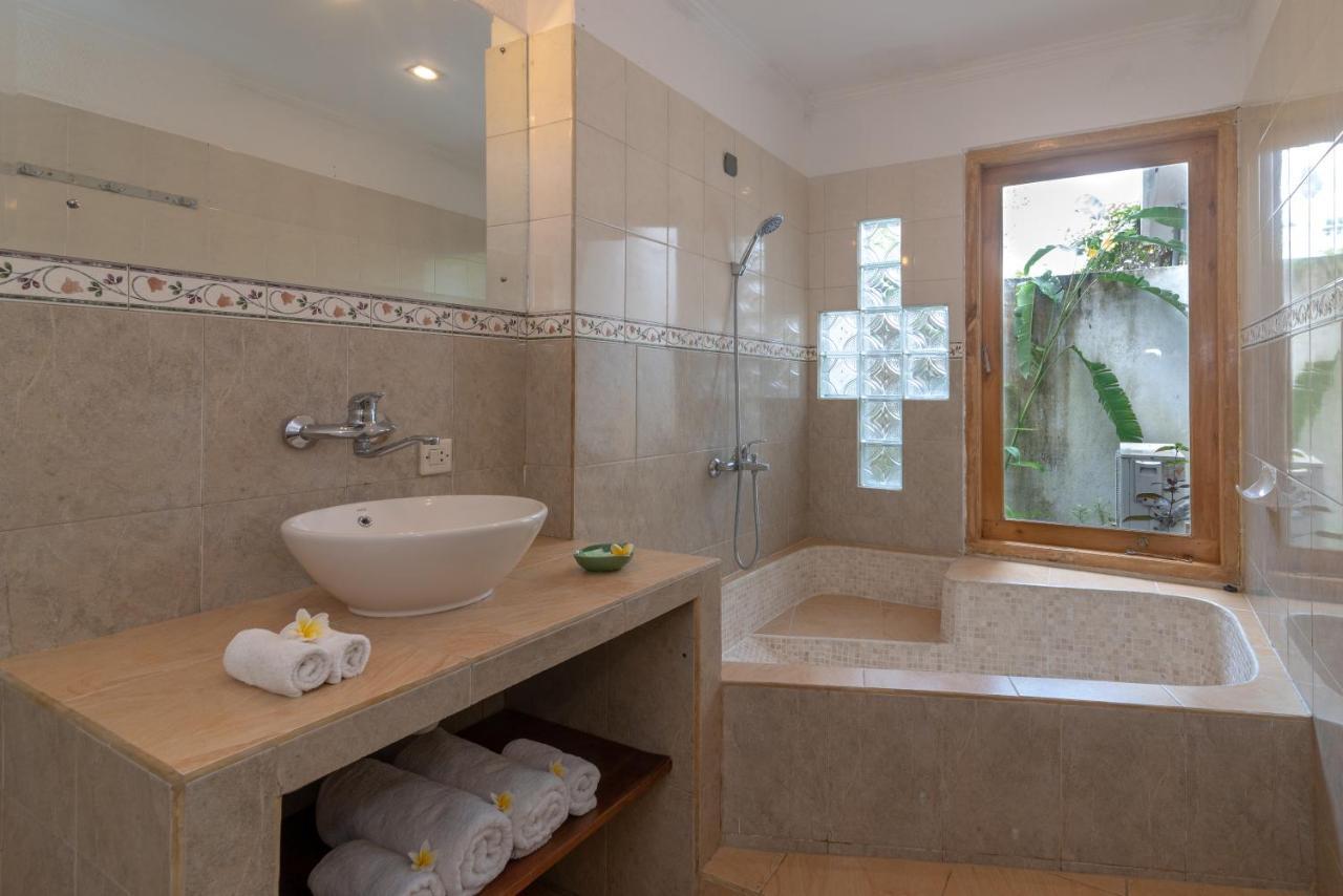Villa Dinding Batu ซีงาราจา ภายนอก รูปภาพ