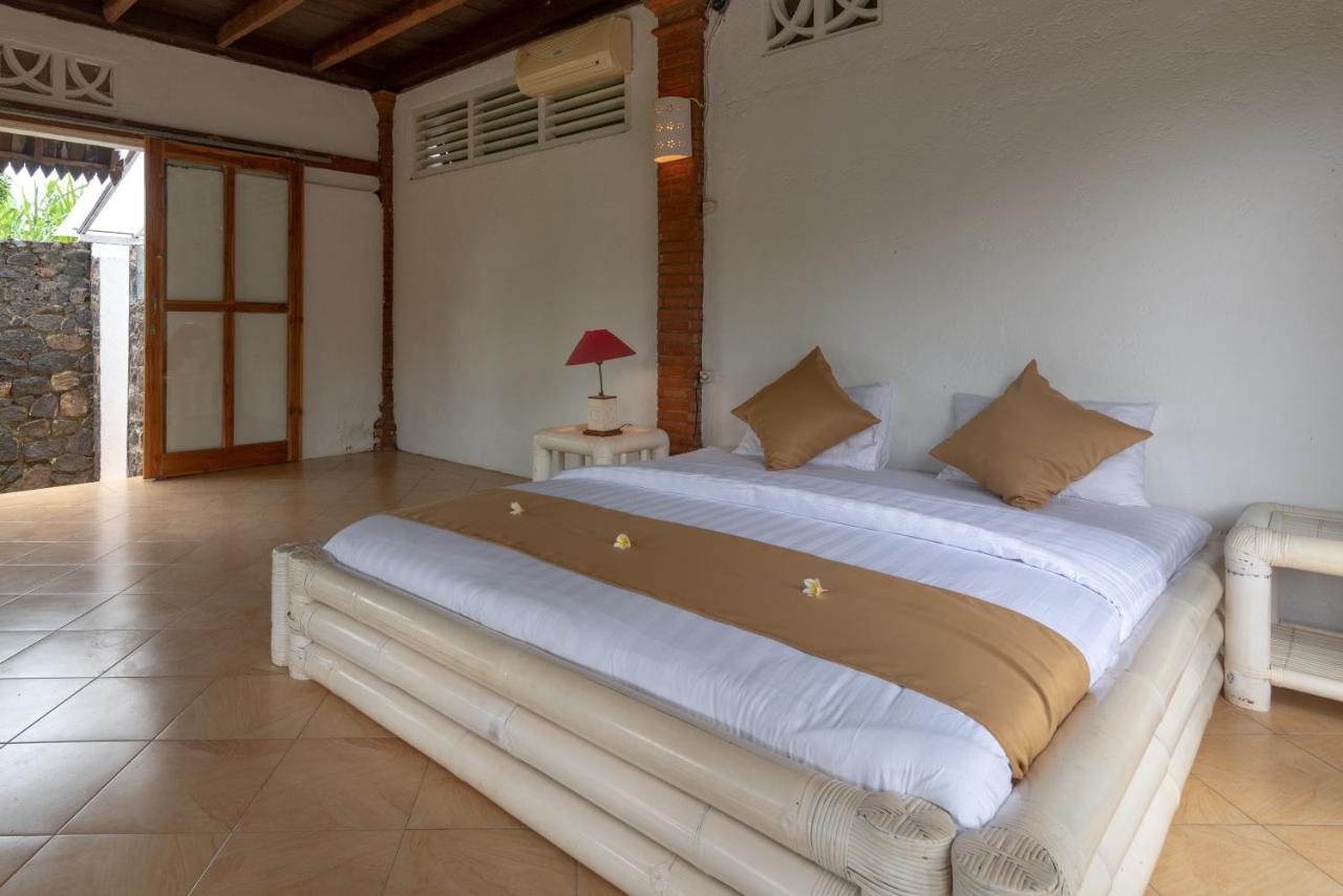Villa Dinding Batu ซีงาราจา ภายนอก รูปภาพ