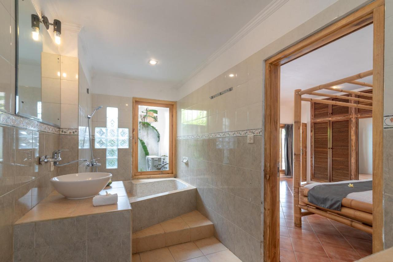 Villa Dinding Batu ซีงาราจา ภายนอก รูปภาพ
