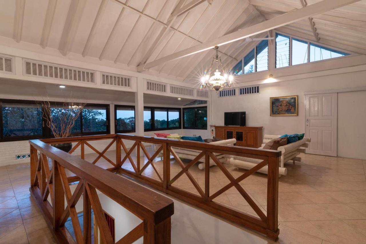 Villa Dinding Batu ซีงาราจา ภายนอก รูปภาพ