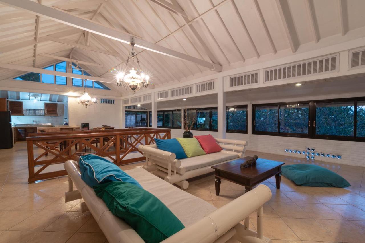 Villa Dinding Batu ซีงาราจา ภายนอก รูปภาพ