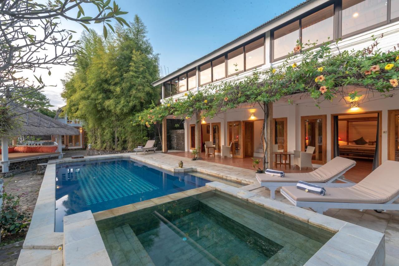 Villa Dinding Batu ซีงาราจา ภายนอก รูปภาพ
